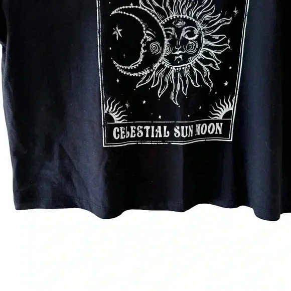 Organic Generation Black White Mystical  Cropped TShirt SZ L #2162 - Picture 3 of 11